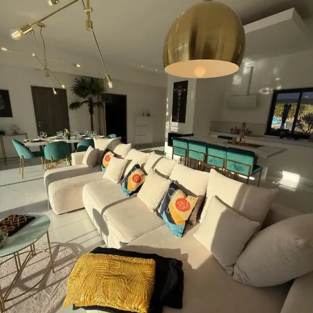 Holiday home Magnifique Maison Vue Detente Nature A